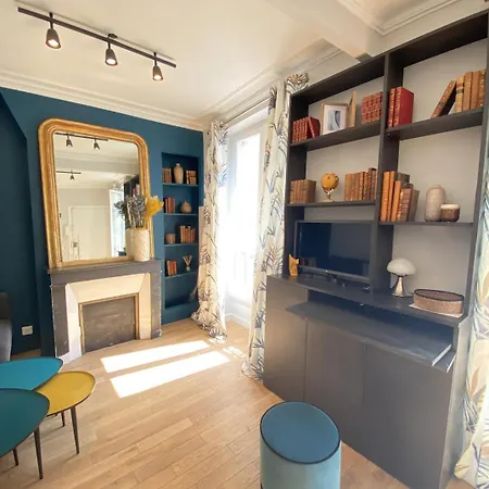 Montmartre Chic Abbesses
