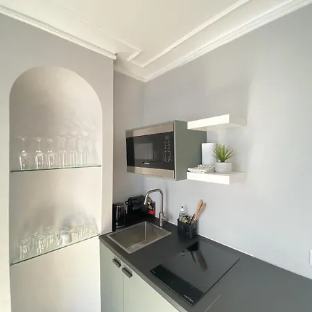 Appartamento Montmartre Chic Abbesses Parigi