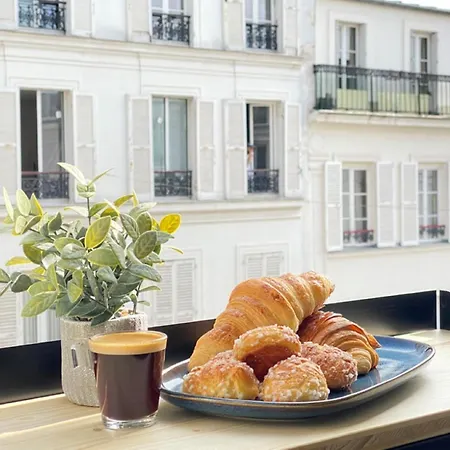 Montmartre Chic Abbesses Parigi